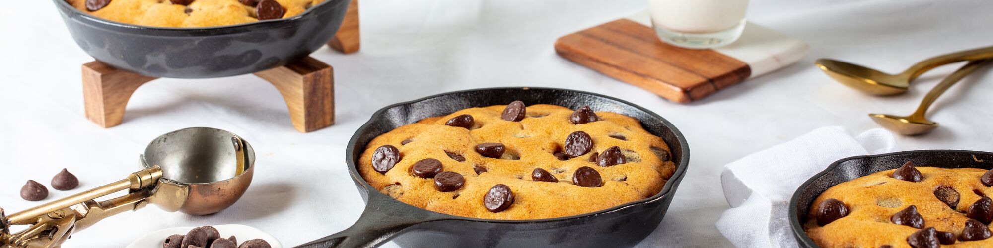 Web_Slider_Image-MiniSkilletChocolateChipCookie4.jpeg